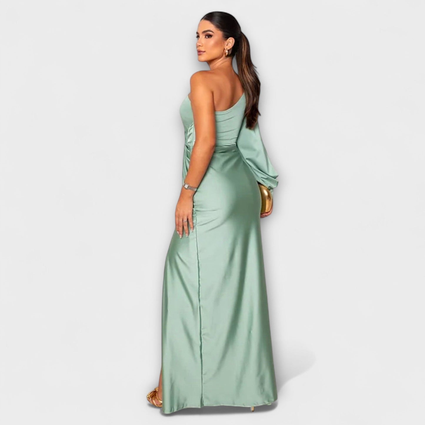 Juli - Elegáns Ruha Kifinomultsággal