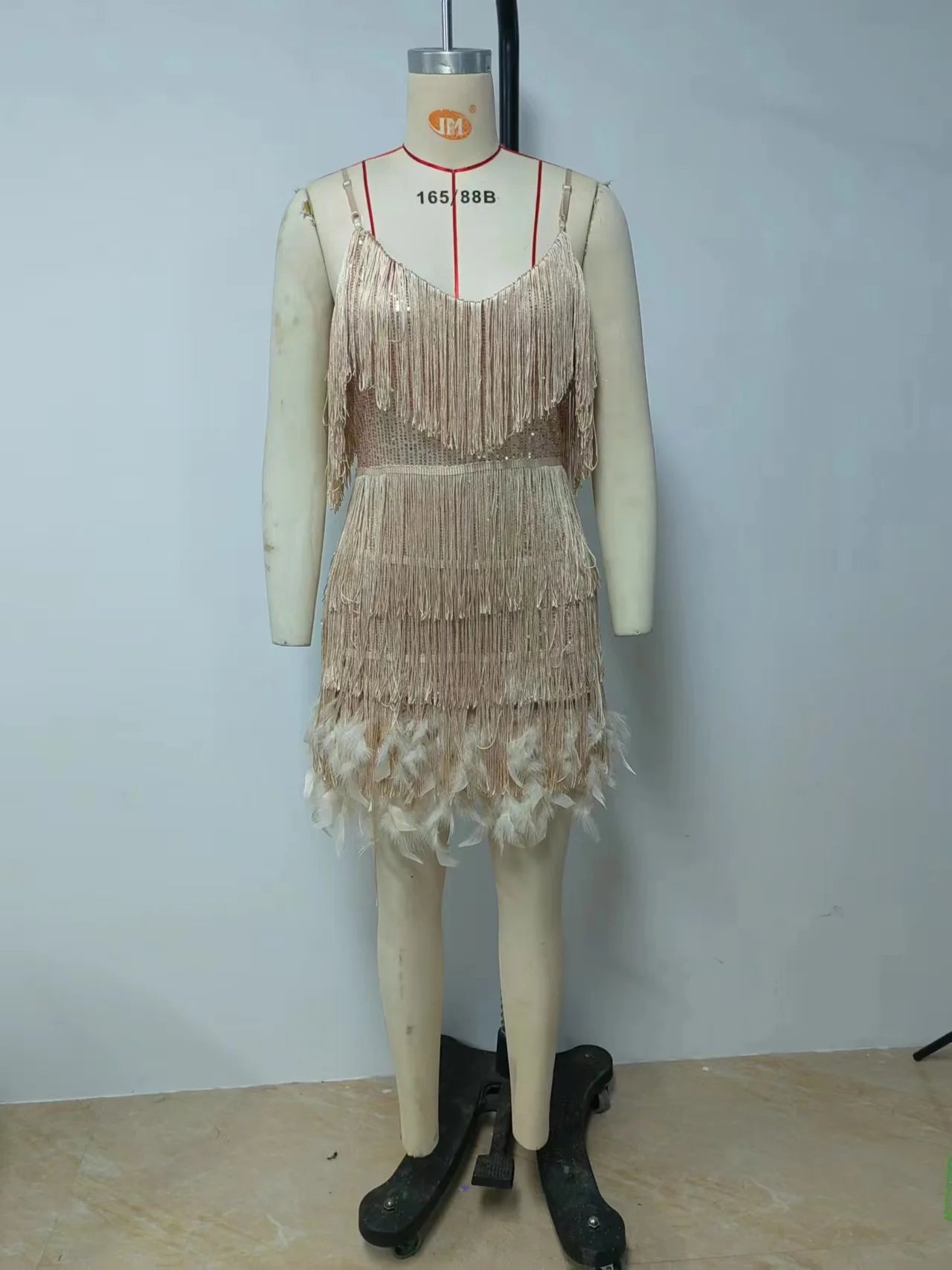 2024 Fashionable Multi-Color Fringed Sequins Tank Top Sexy V-Neck Gown Dress For Birthday Party With Feather Splice Design