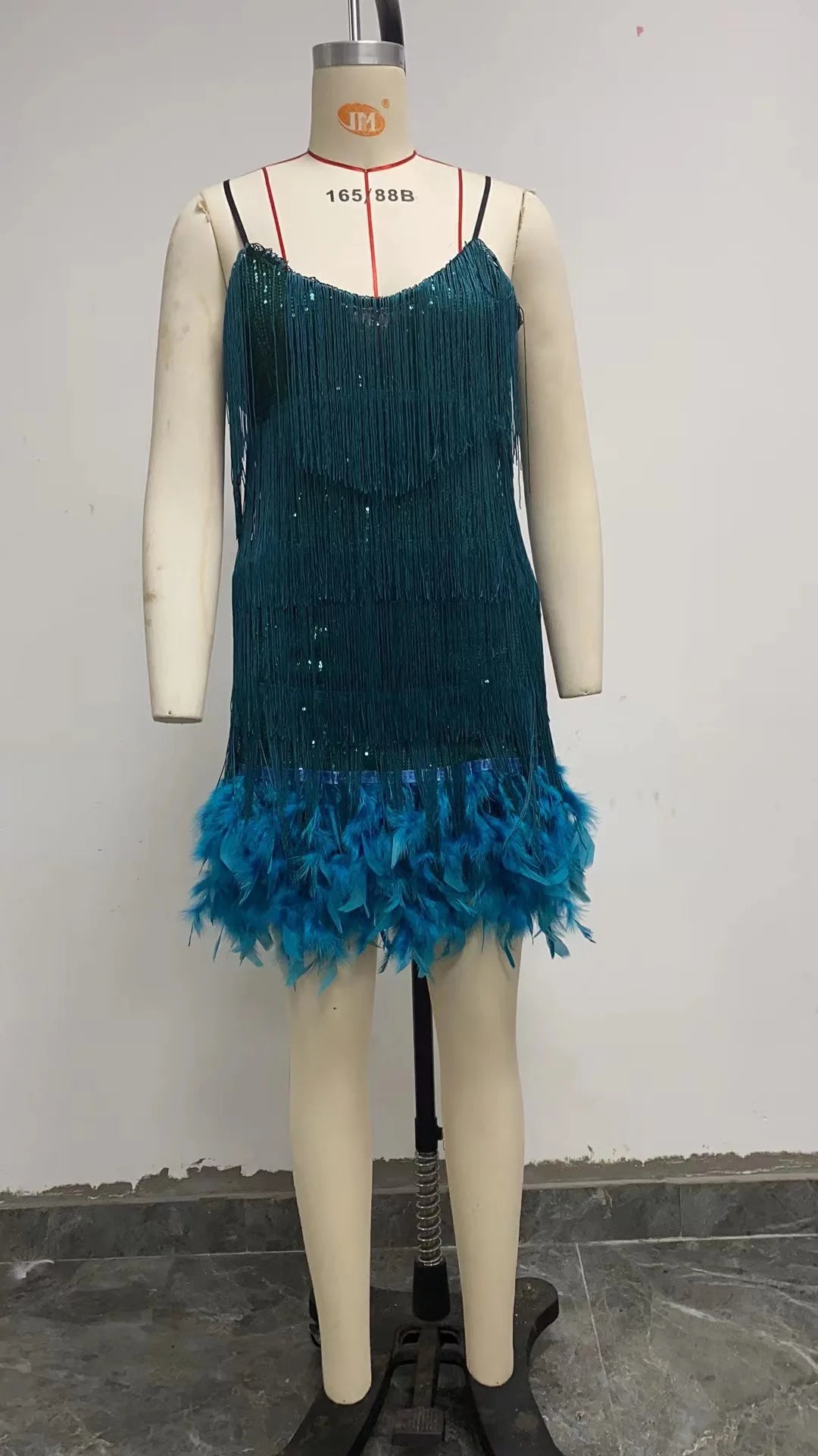 2024 Fashionable Multi-Color Fringed Sequins Tank Top Sexy V-Neck Gown Dress For Birthday Party With Feather Splice Design