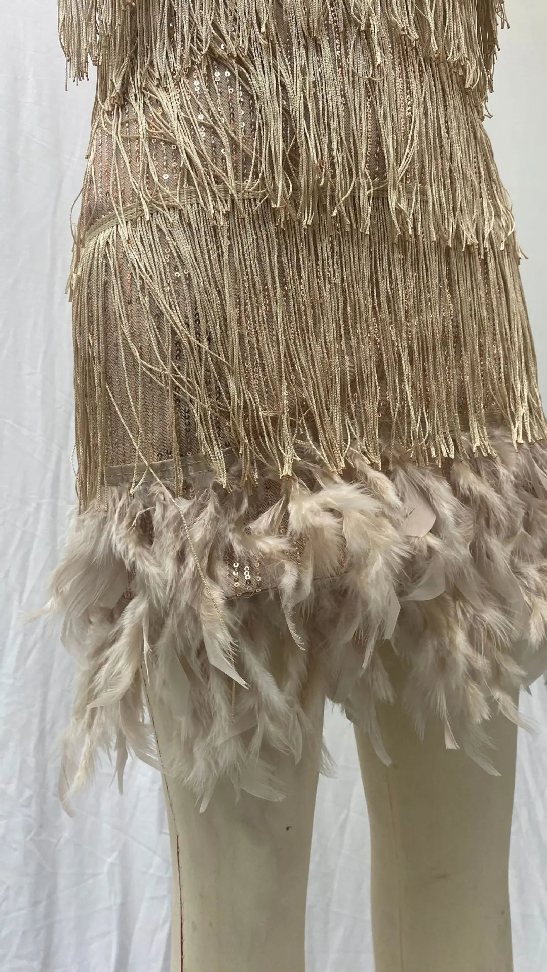 2024 Fashionable Multi-Color Fringed Sequins Tank Top Sexy V-Neck Gown Dress For Birthday Party With Feather Splice Design
