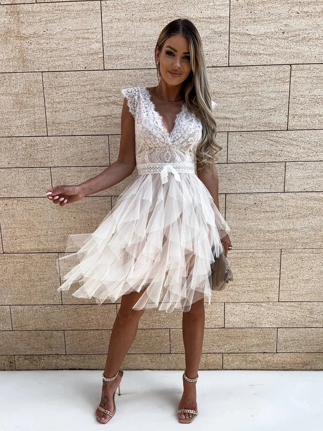 Women Party Long Dress Autumn Winter White Sexy Lace Dress V Neck Backless Lace Up Bodycon Dresses Vestidos Verano