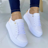 Fehér Bőr Sneakers Fém Lánccal - ComfortStep